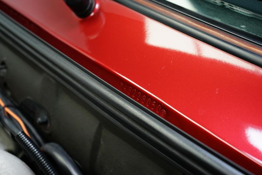 Детали экстерьера BMW 325i Convertible (Calypso Red) 1990 года  (фото 146 из 190)